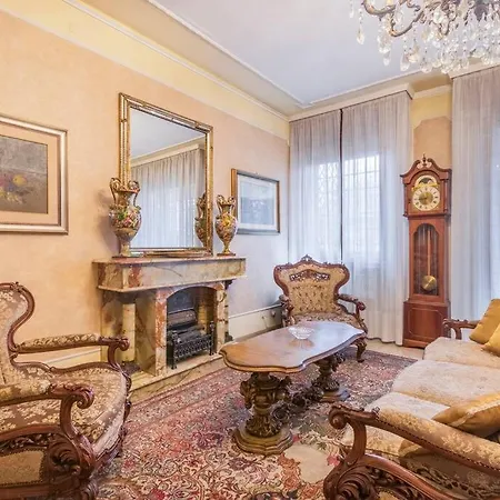 Appartement Drake's Royal - Centre & Train Station *