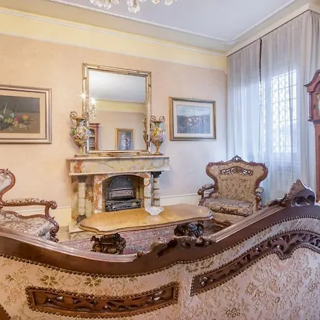 Appartement Drake's Royal - Centre & Train Station *