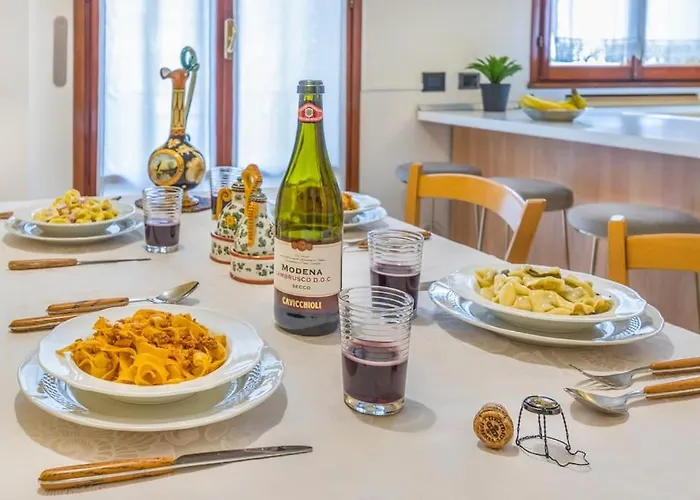 Apartamento Drake's Royal - Centre & Train Station Modena